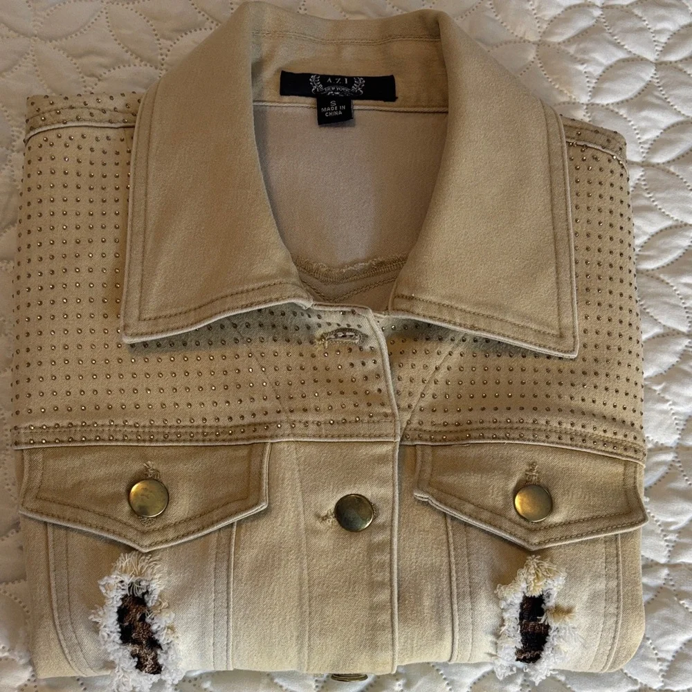 A.Z.I Embellished Brushed Denim Jean Jacket w/Leopard Print Cut-Out sz Small - Picture 14 of 14